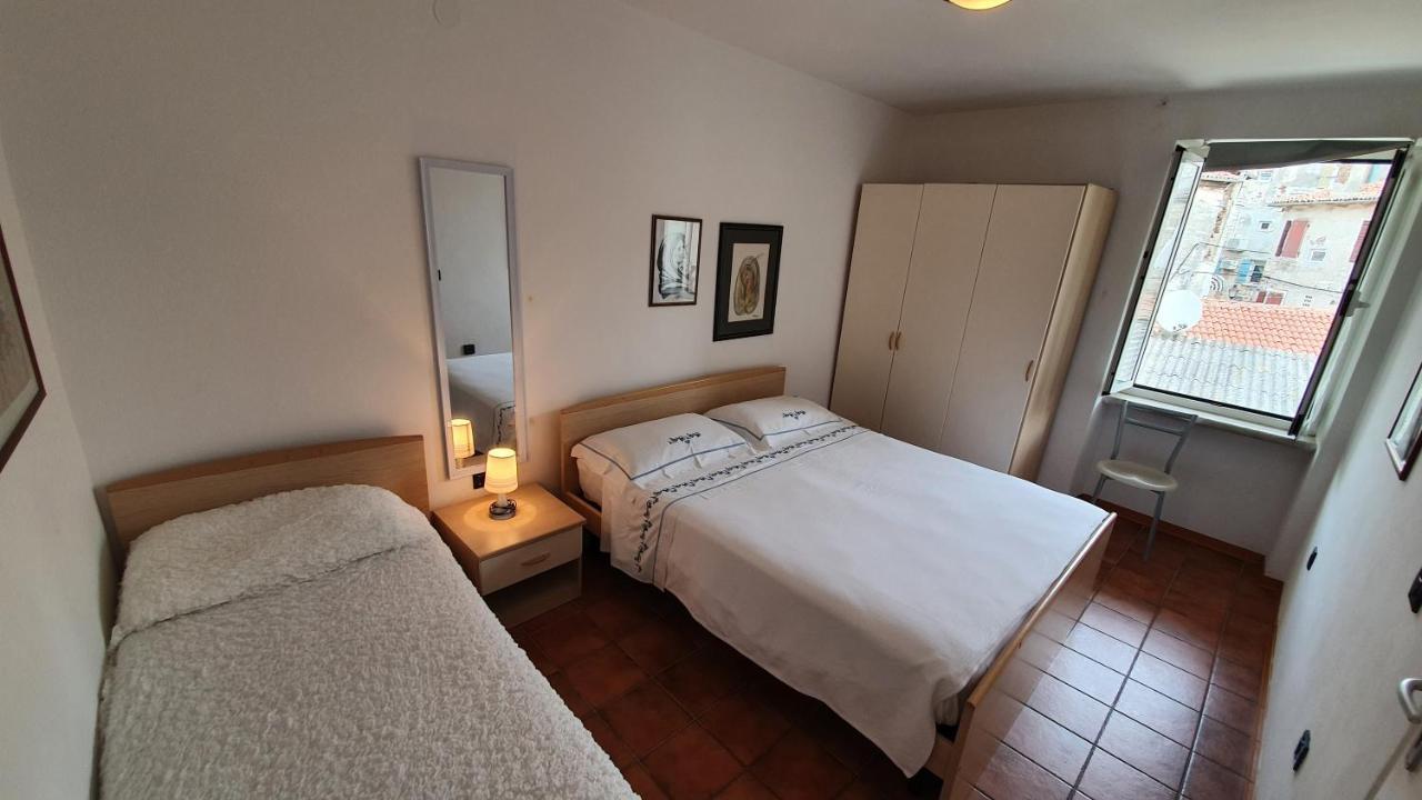 Apartments Villa Ernesta Ровинь Экстерьер фото