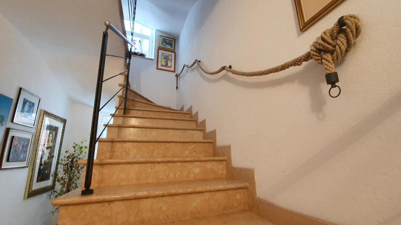 Apartments Villa Ernesta Ровинь Экстерьер фото