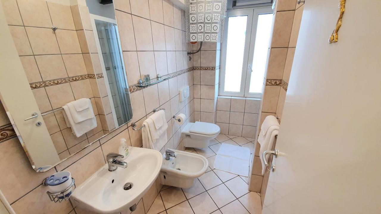 Apartments Villa Ernesta Ровинь Экстерьер фото